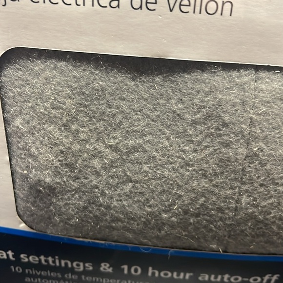 Mainstays Soft Fleece Electric Heated Blanket, Gray, Queen, 84"
× 90", 2 control - Picture 14 of 15